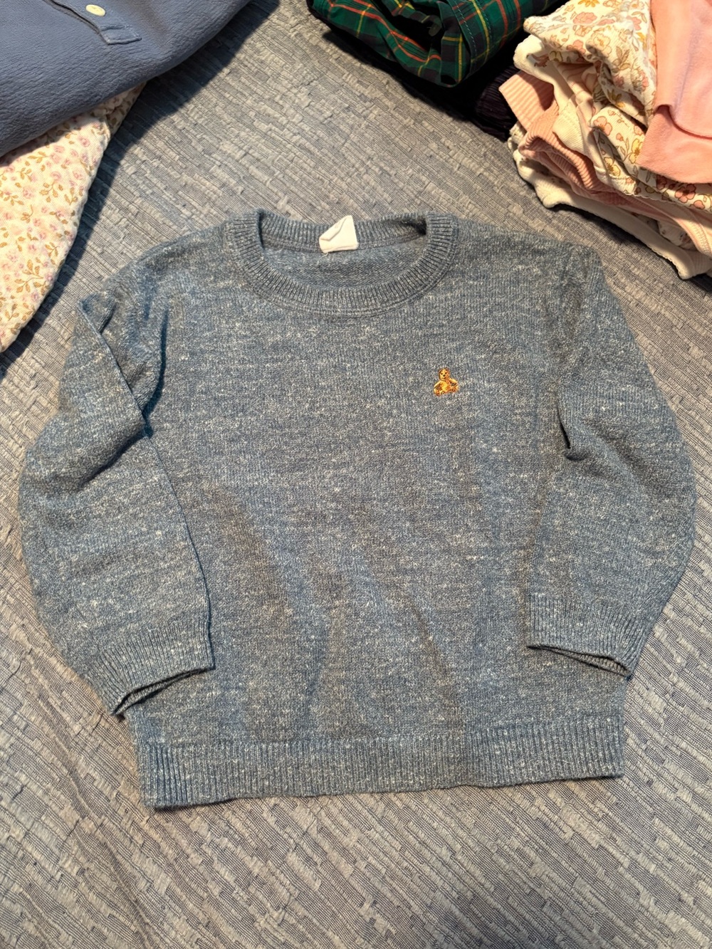 Gap sweater